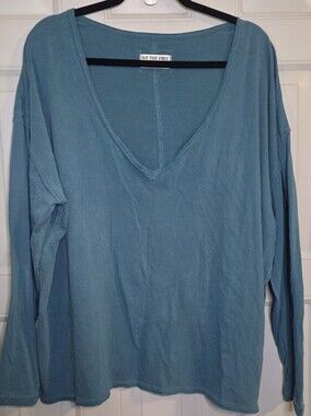 NWT Free People Beautiful Blue V-Neck Long Sleeve Top